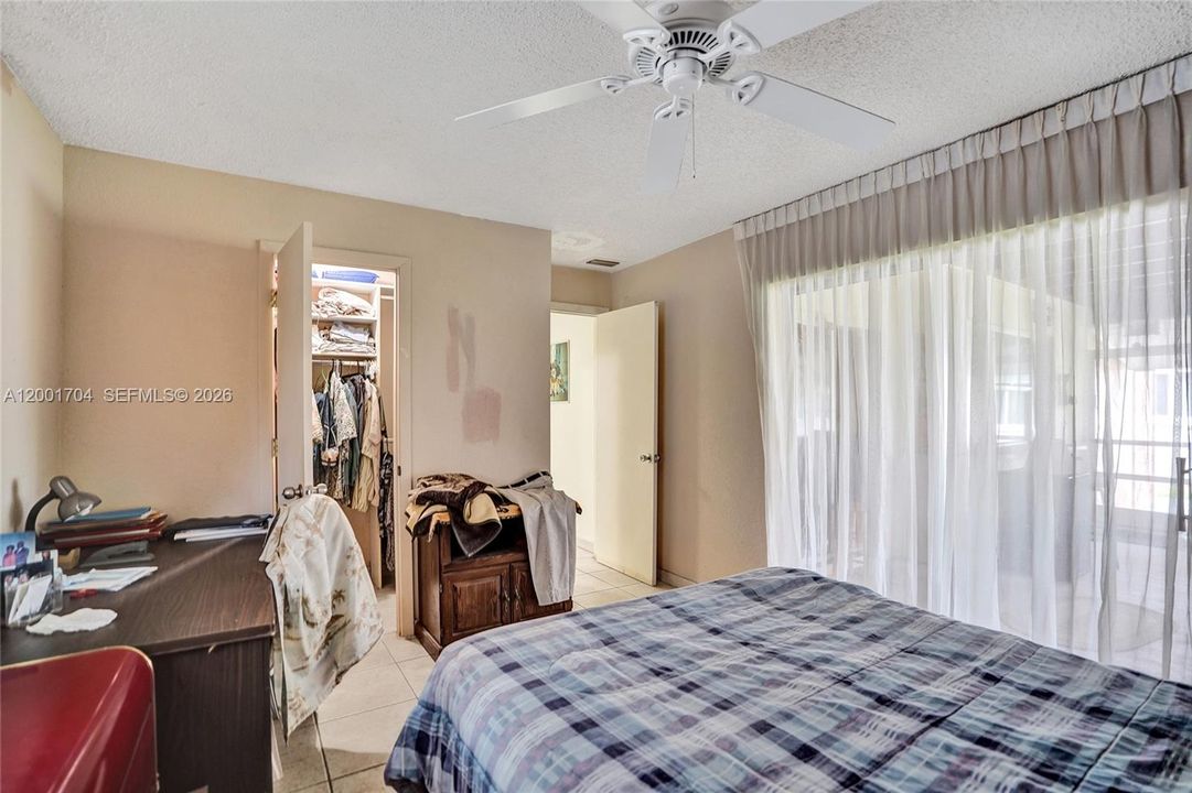En Venta: $269,999 (2 camas, 1 baños, 884 Pies cuadrados)