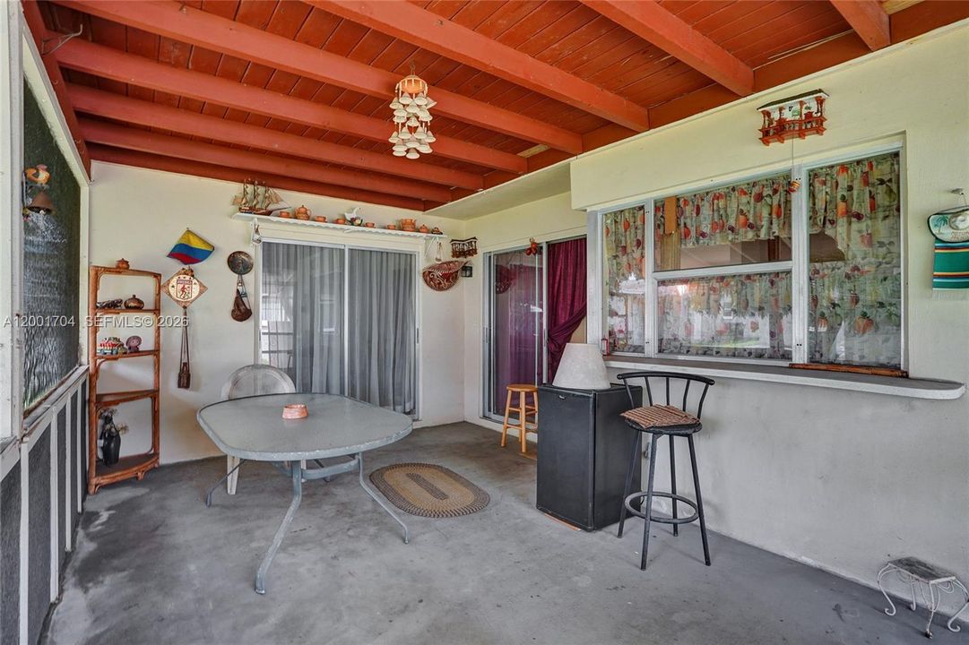 En Venta: $269,999 (2 camas, 1 baños, 884 Pies cuadrados)