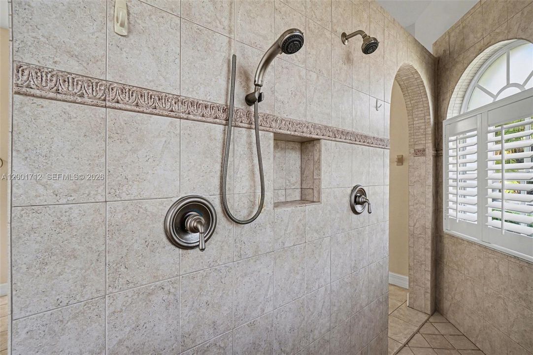 For Sale: $1,200,000 (3 beds, 3 baths, 2551 Square Feet)