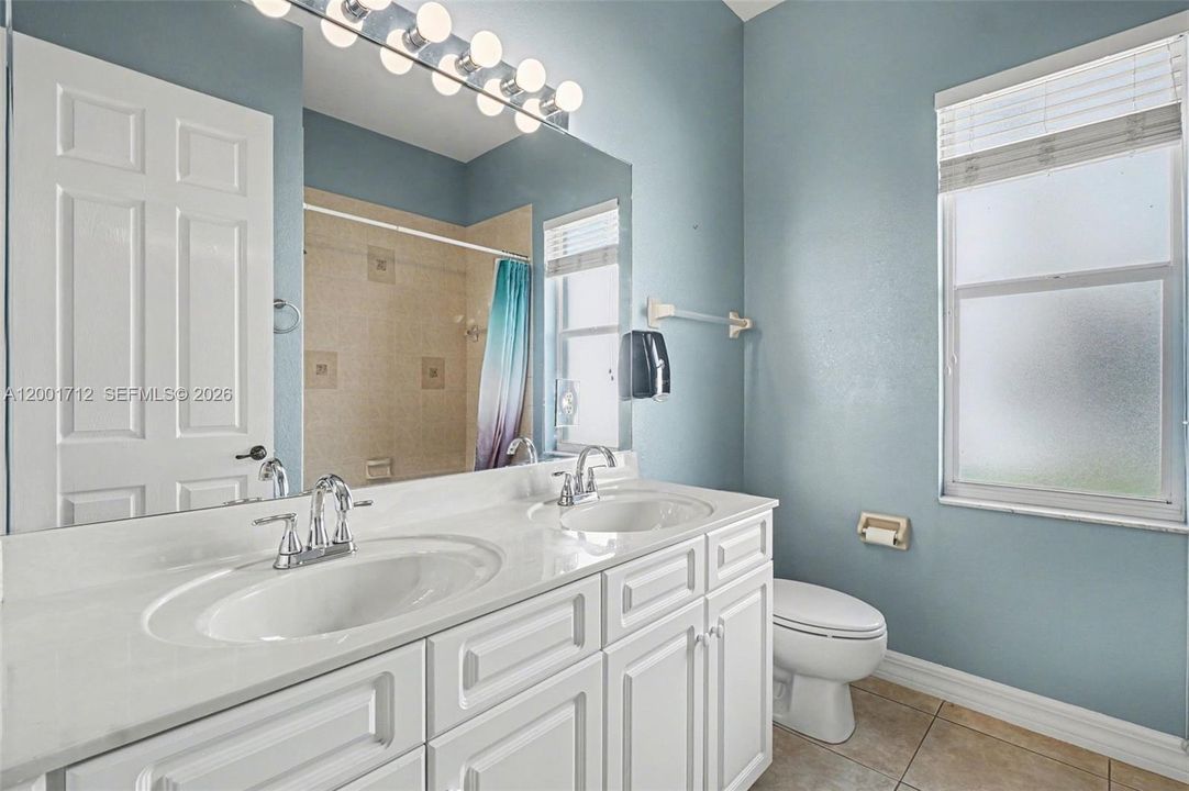 For Sale: $1,200,000 (3 beds, 3 baths, 2551 Square Feet)