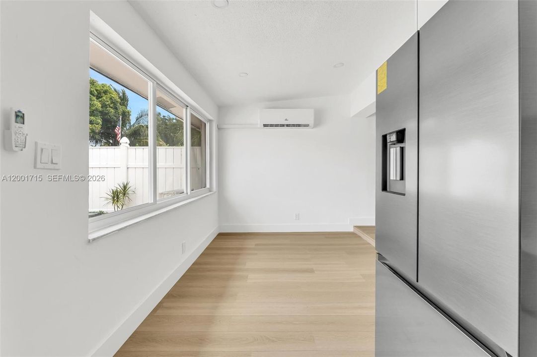 For Rent: $2,100 (0 beds, 1 baths, 450 Square Feet)