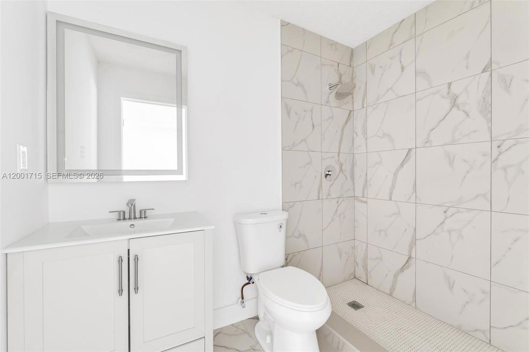For Rent: $2,100 (0 beds, 1 baths, 450 Square Feet)