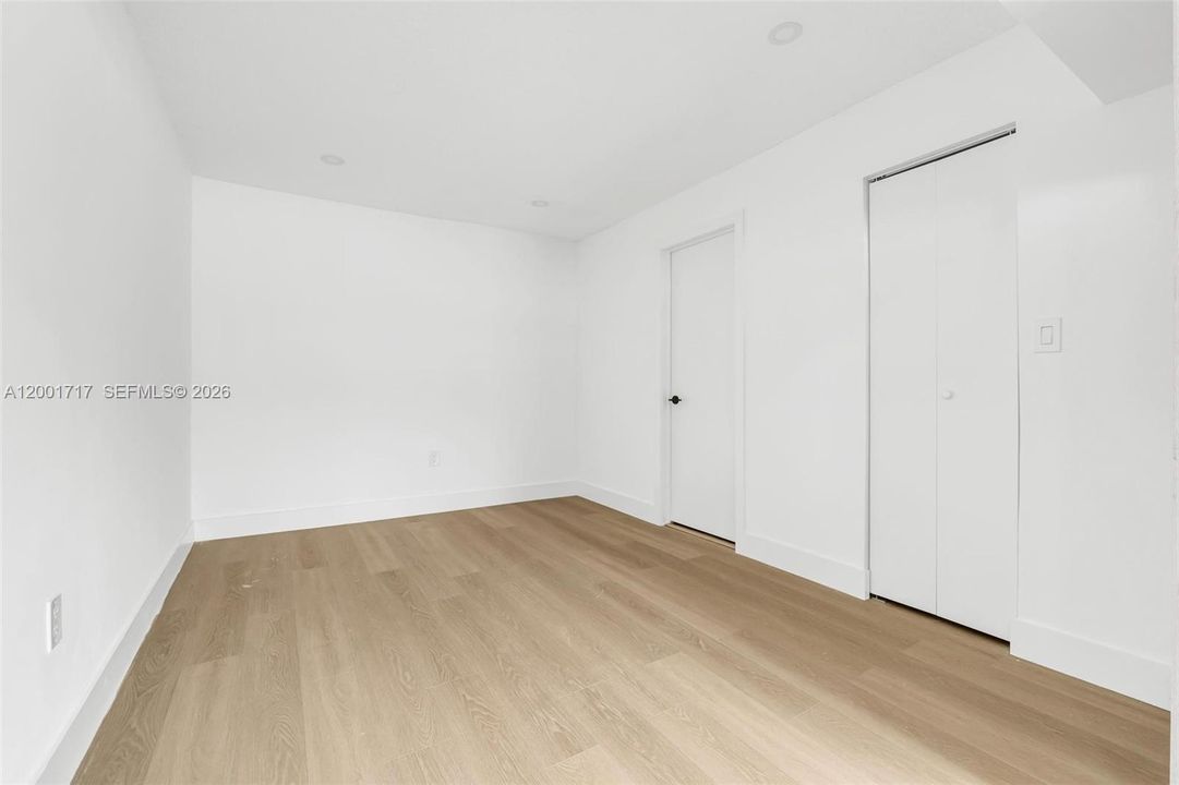 For Rent: $2,100 (0 beds, 1 baths, 480 Square Feet)