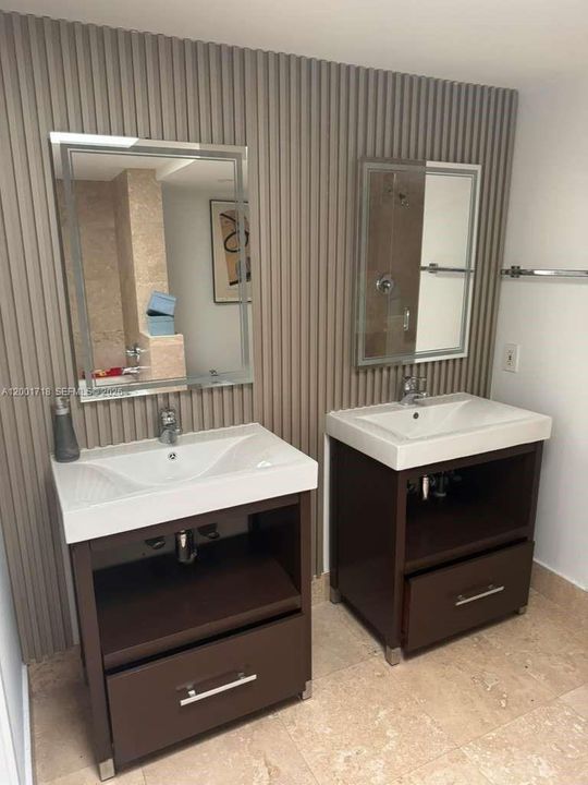Active With Contract: $5,800 (2 beds, 2 baths, 1600 Square Feet)