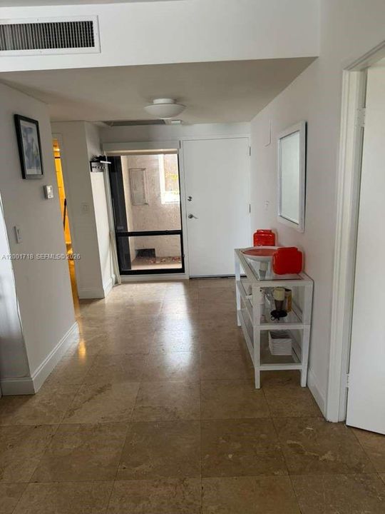 Active With Contract: $5,800 (2 beds, 2 baths, 1600 Square Feet)