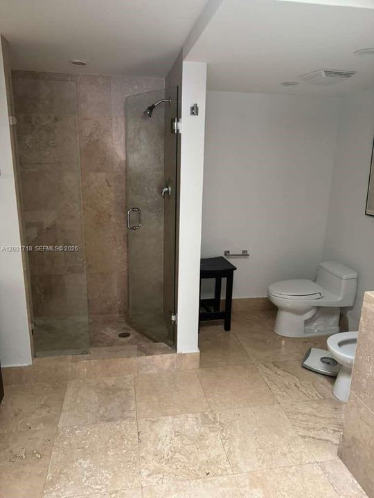 Active With Contract: $5,800 (2 beds, 2 baths, 1600 Square Feet)
