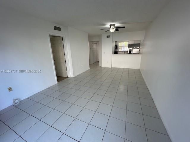 Activo con contrato: $1,900 (2 camas, 2 baños, 767 Pies cuadrados)