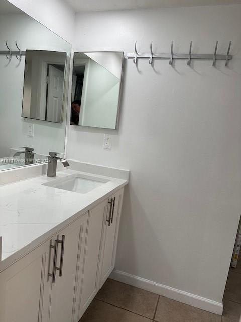 Activo con contrato: $1,900 (2 camas, 2 baños, 767 Pies cuadrados)
