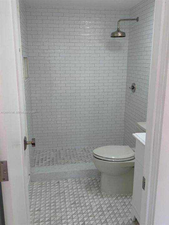 For Sale: $313,500 (1 beds, 1 baths, 730 Square Feet)