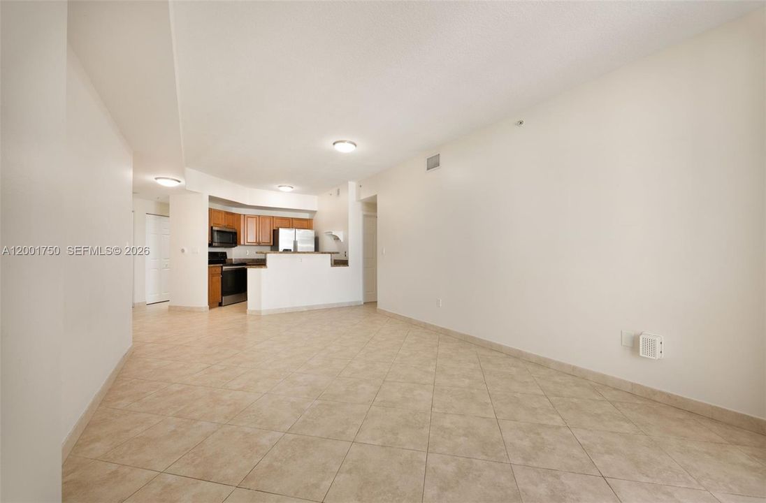 For Sale: $625,000 (2 beds, 2 baths, 1023 Square Feet)