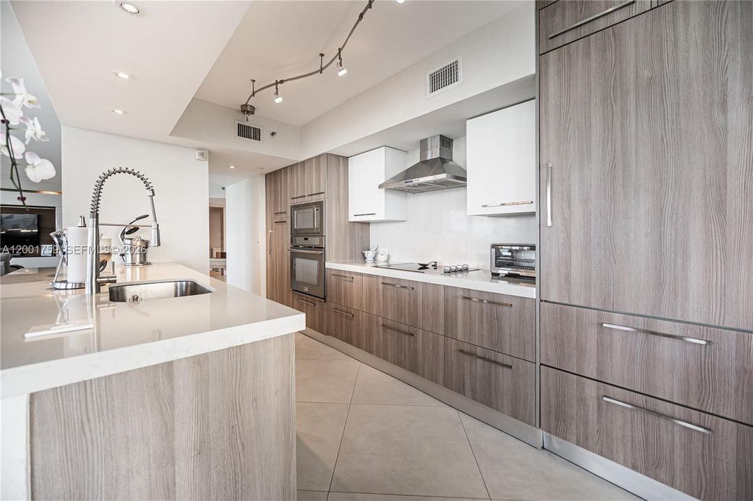 Activo con contrato: $1,650,000 (2 camas, 2 baños, 2020 Pies cuadrados)