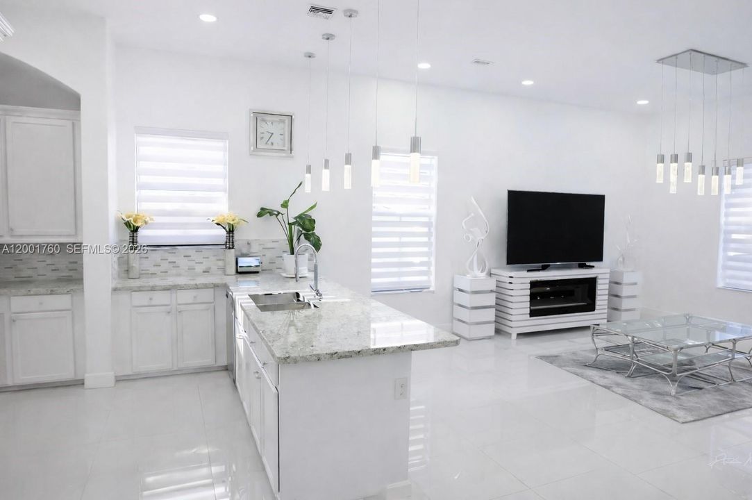 For Sale: $1,495,000 (4 beds, 3 baths, 2720 Square Feet)