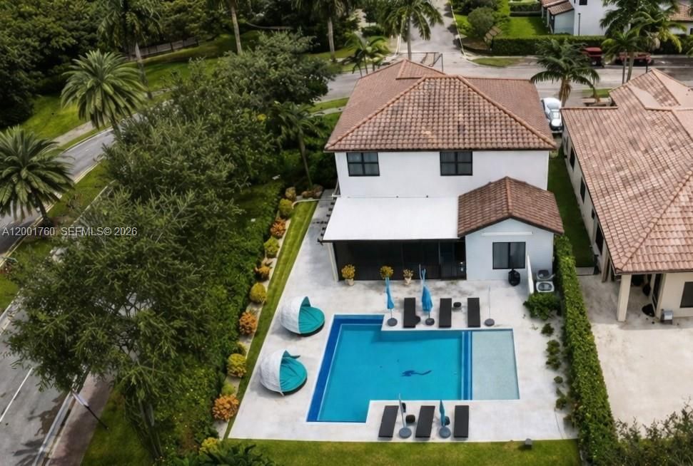 For Sale: $1,495,000 (4 beds, 3 baths, 2720 Square Feet)