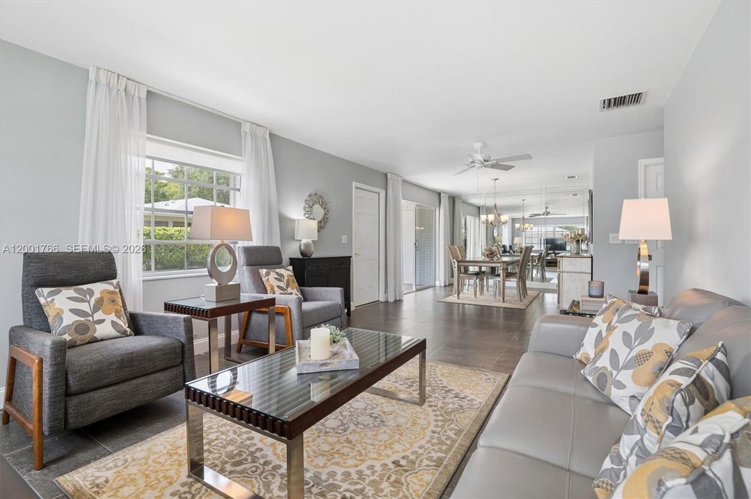 Active With Contract: $225,000 (2 beds, 2 baths, 1238 Square Feet)