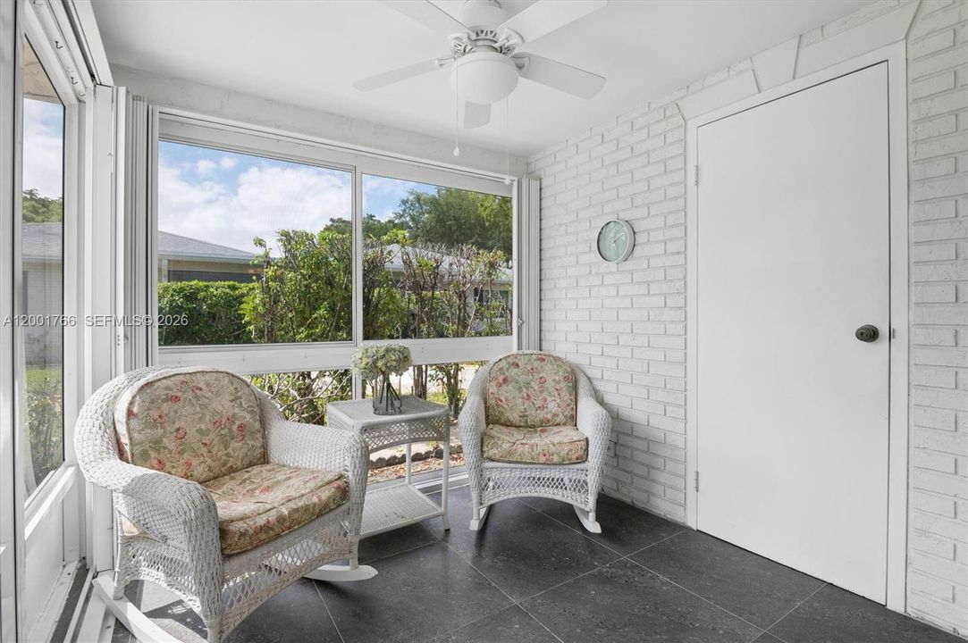 Active With Contract: $225,000 (2 beds, 2 baths, 1238 Square Feet)