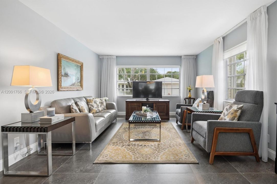Active With Contract: $225,000 (2 beds, 2 baths, 1238 Square Feet)