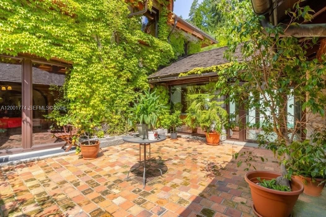 For Sale: $2,000,000 (20 beds, 7 baths, 0 Square Feet)