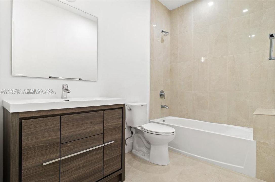 En Venta: $598,000 (3 camas, 2 baños, 1566 Pies cuadrados)