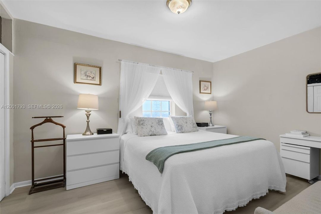 For Sale: $595,000 (3 beds, 2 baths, 1512 Square Feet)