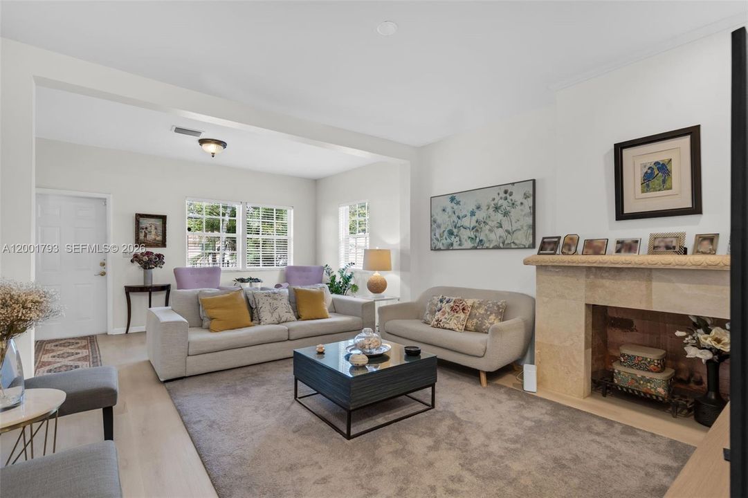 For Sale: $595,000 (3 beds, 2 baths, 1512 Square Feet)