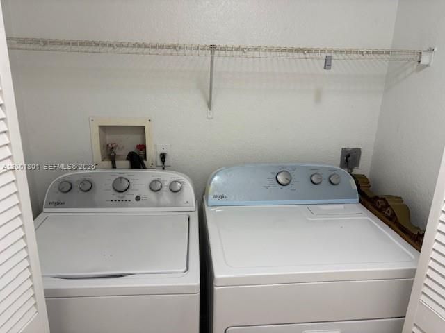 Activo con contrato: $185,000 (2 camas, 2 baños, 904 Pies cuadrados)