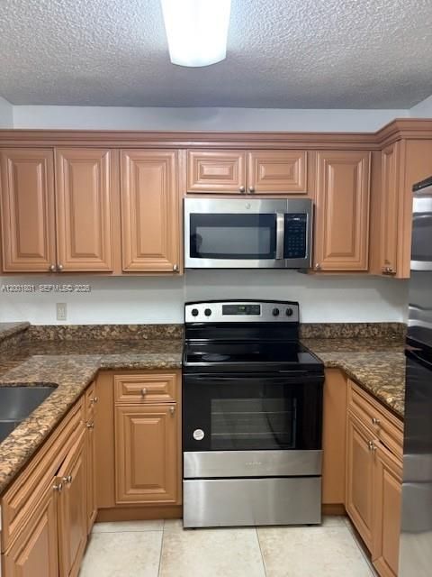 Activo con contrato: $185,000 (2 camas, 2 baños, 904 Pies cuadrados)
