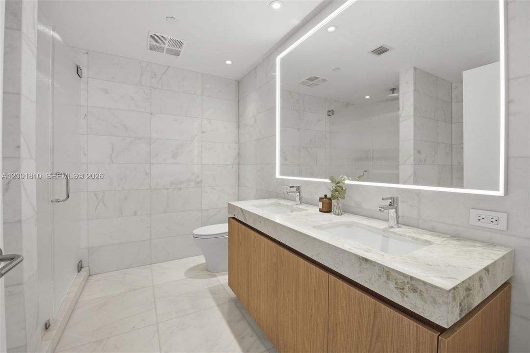 Active With Contract: $10,000 (2 beds, 2 baths, 1201 Square Feet)