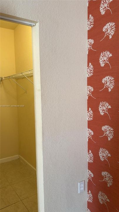 For Rent: $1,550 (0 beds, 1 baths, 3031 Square Feet)