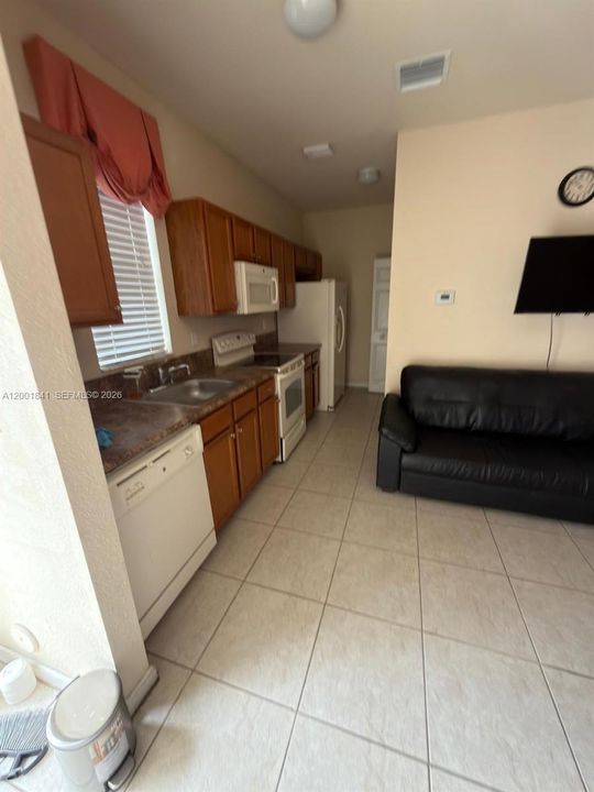 For Rent: $1,550 (0 beds, 1 baths, 3031 Square Feet)