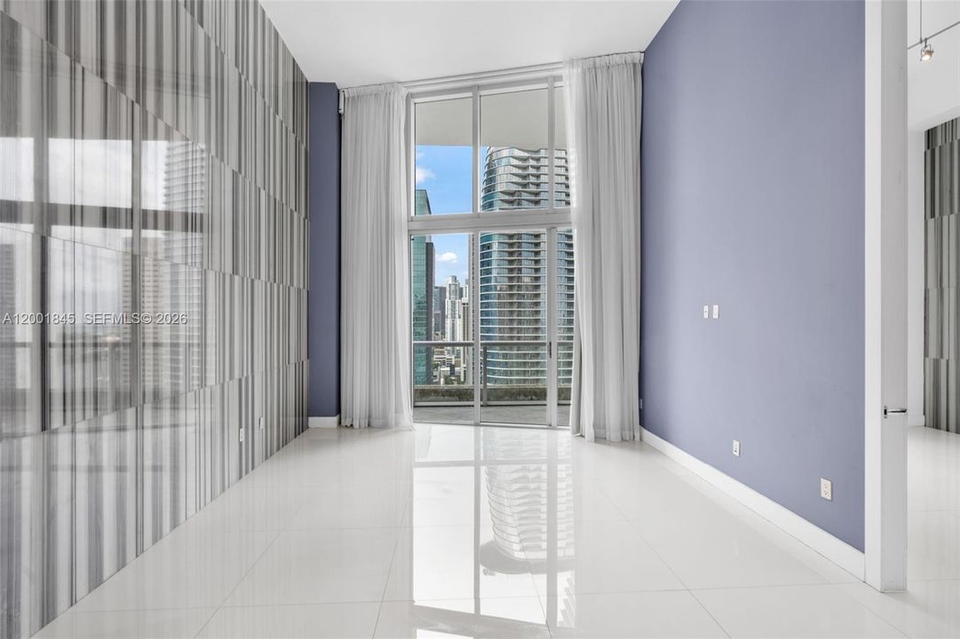 For Sale: $698,000 (1 beds, 1 baths, 798 Square Feet)