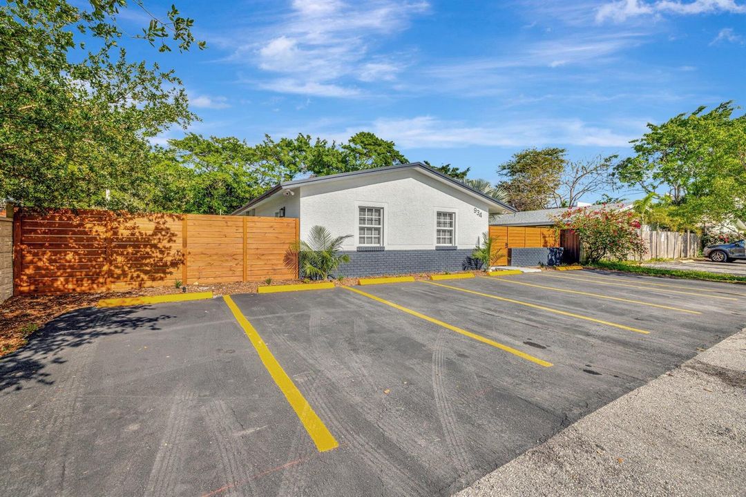 1-web-or-mls-699A4681
