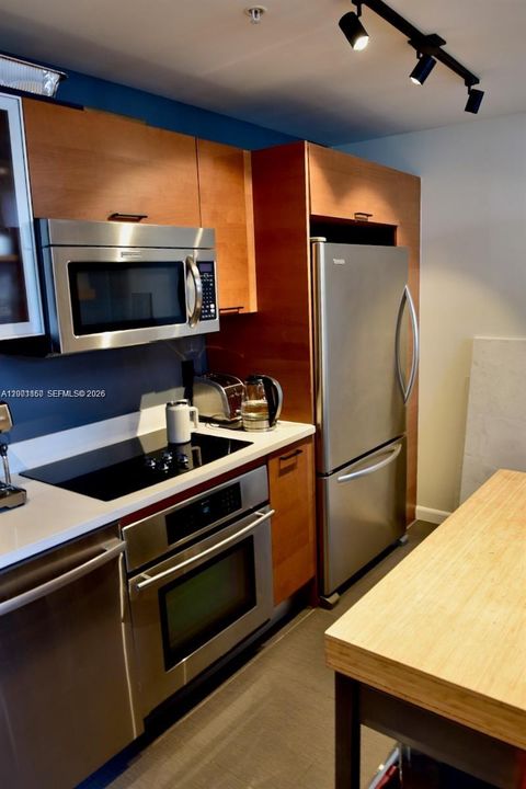 For Sale: $620,000 (0 beds, 1 baths, 1309 Square Feet)