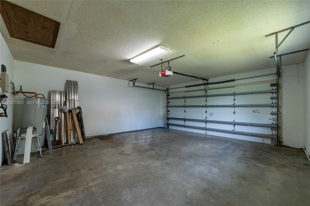 Active With Contract: $4,500 (4 beds, 2 baths, 2115 Square Feet)