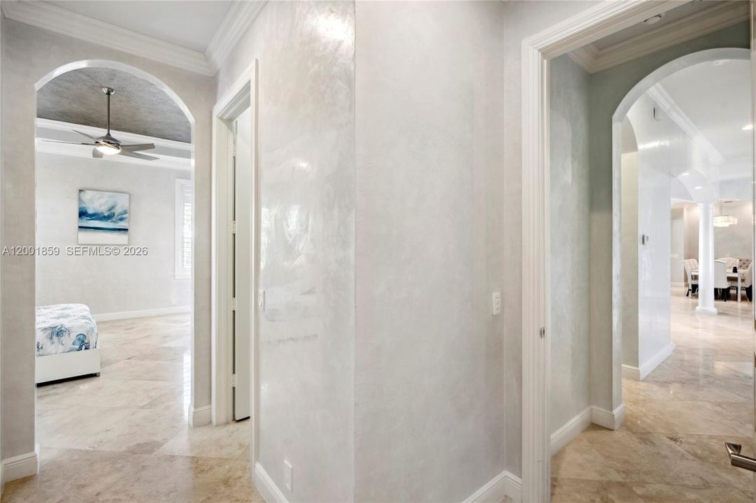 Недавно продано: $1,950,000 (5 спален, 6 ванн, 4177 Квадратных фут)