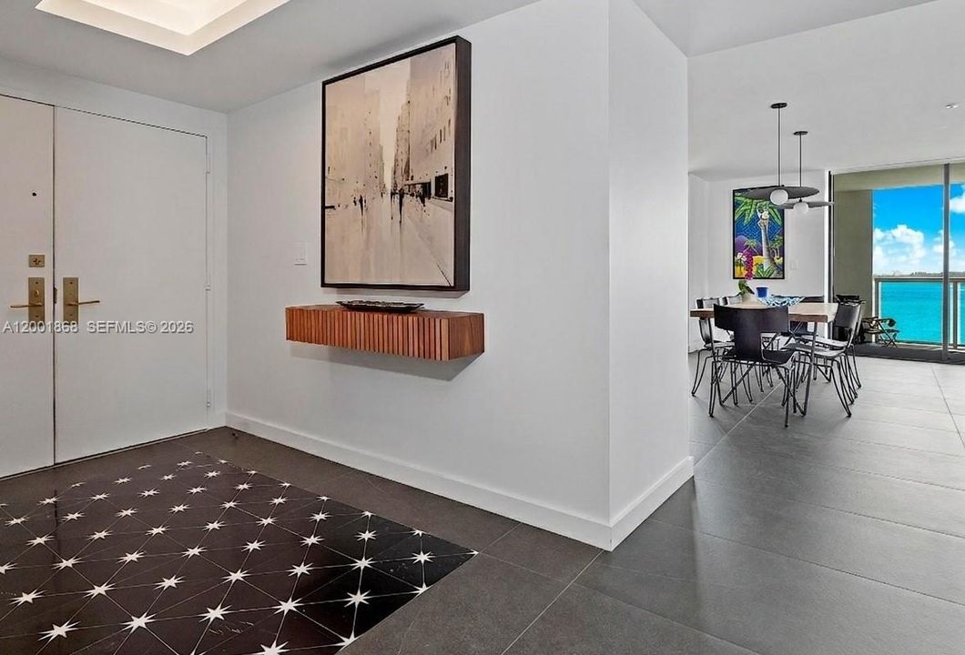 Active With Contract: $2,100,000 (2 beds, 2 baths, 1778 Square Feet)