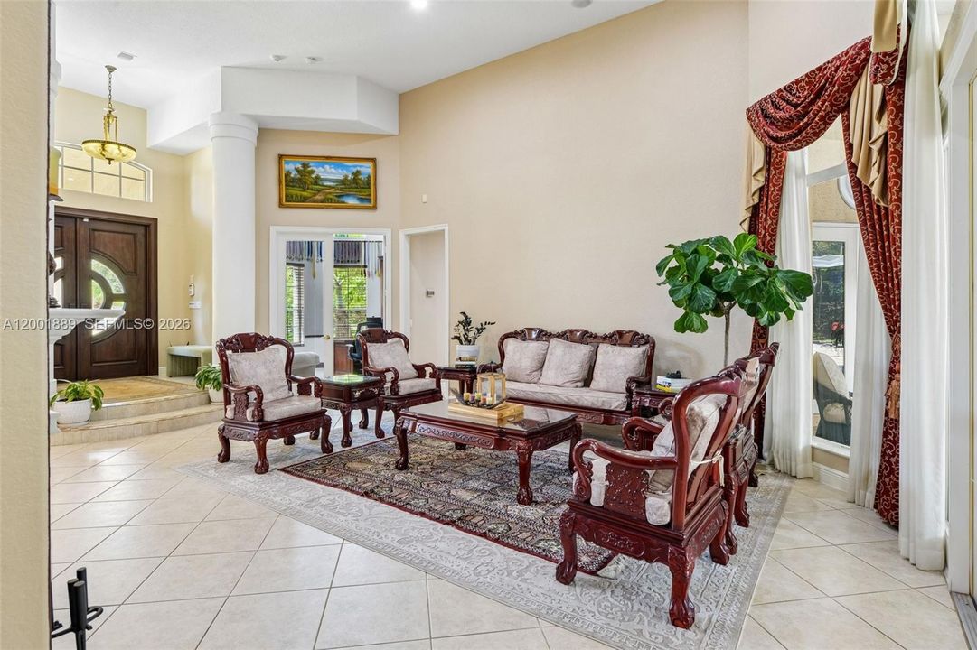 Active With Contract: $2,100,000 (6 beds, 4 baths, 4370 Square Feet)