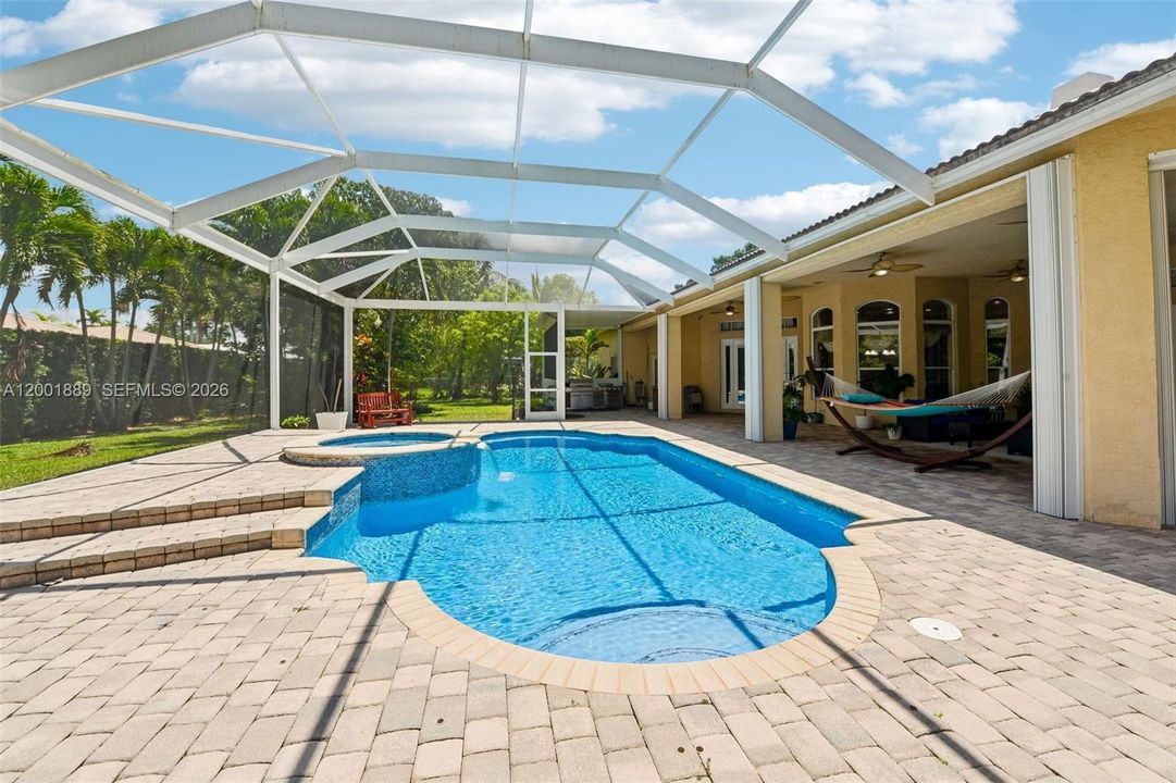 Active With Contract: $2,100,000 (6 beds, 4 baths, 4370 Square Feet)