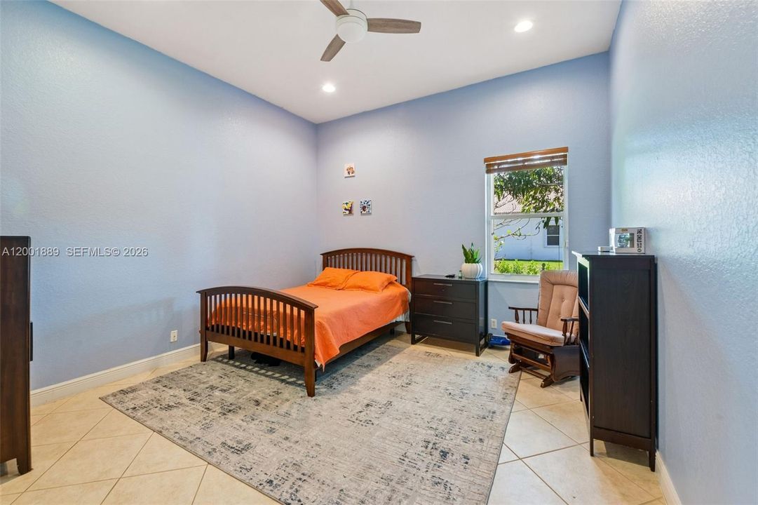 Active With Contract: $2,100,000 (6 beds, 4 baths, 4370 Square Feet)