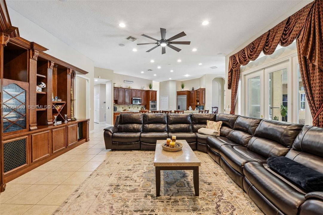 Active With Contract: $2,100,000 (6 beds, 4 baths, 4370 Square Feet)