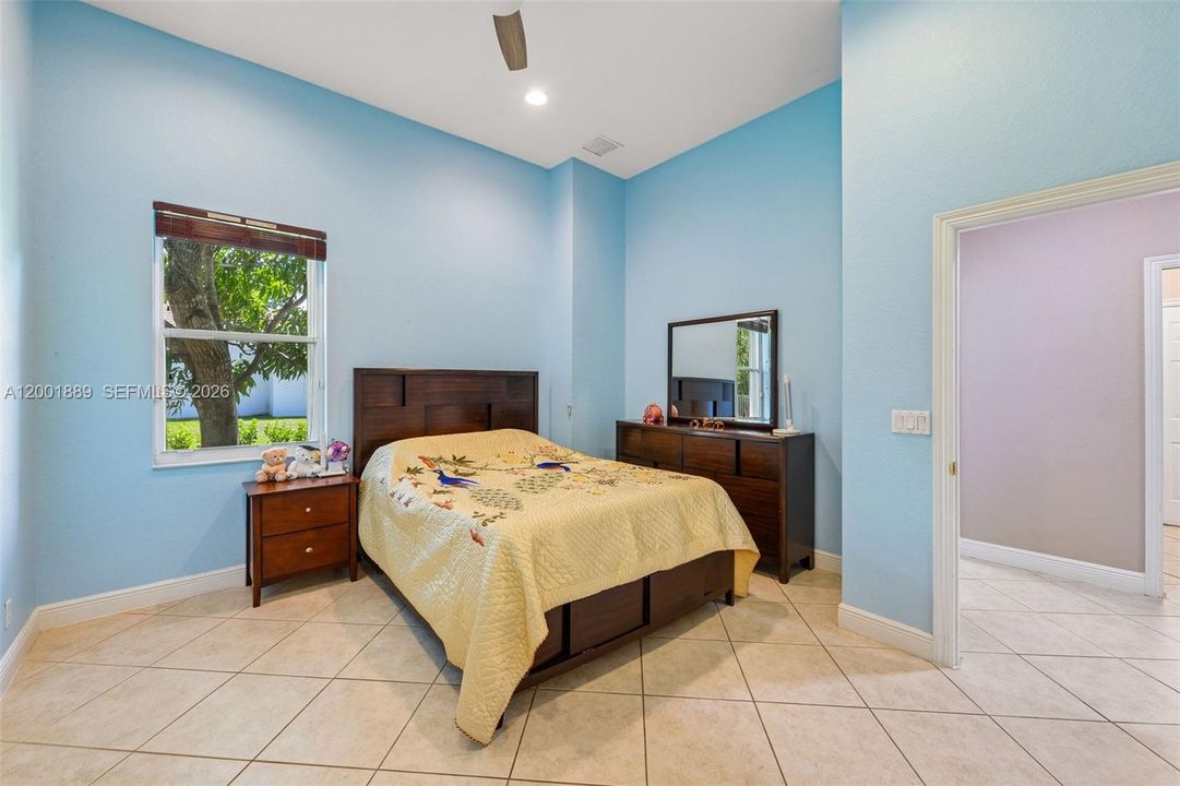 Active With Contract: $2,100,000 (6 beds, 4 baths, 4370 Square Feet)