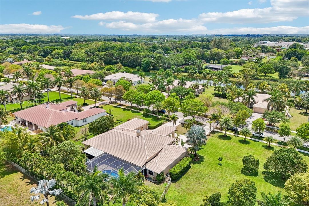 Active With Contract: $2,100,000 (6 beds, 4 baths, 4370 Square Feet)