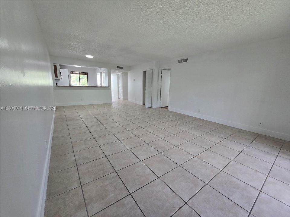 Active With Contract: $2,450 (2 beds, 2 baths, 1220 Square Feet)