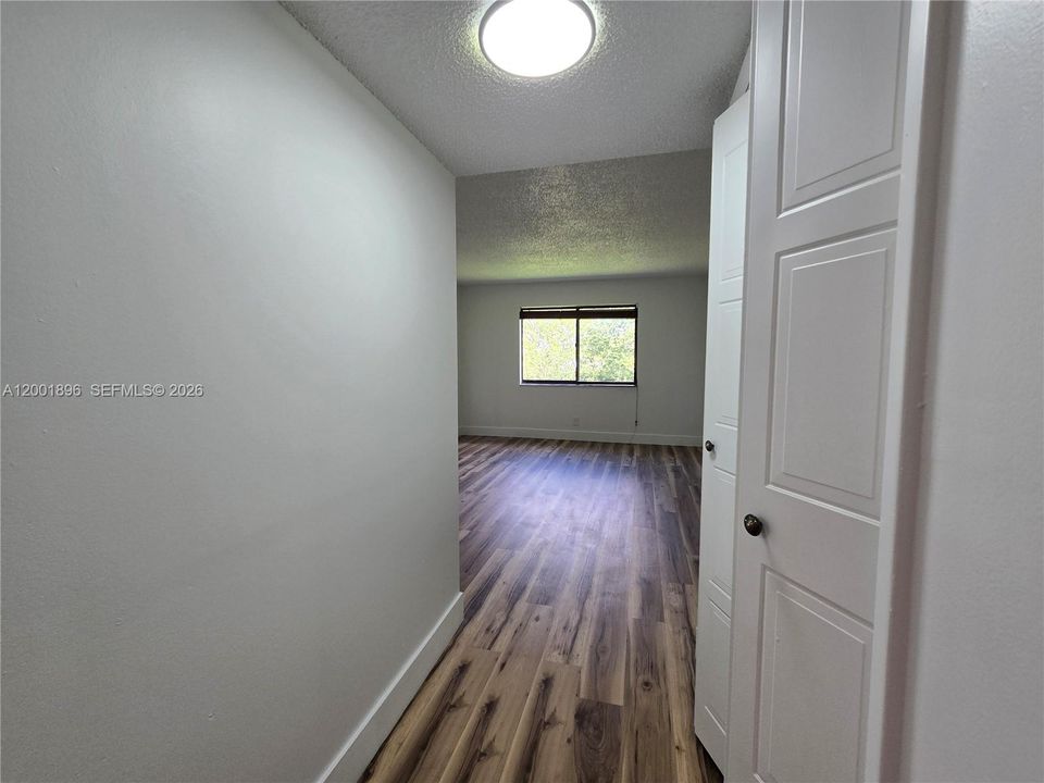 Active With Contract: $2,450 (2 beds, 2 baths, 1220 Square Feet)
