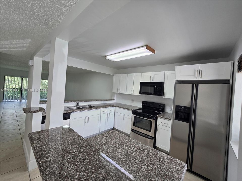 Active With Contract: $2,450 (2 beds, 2 baths, 1220 Square Feet)