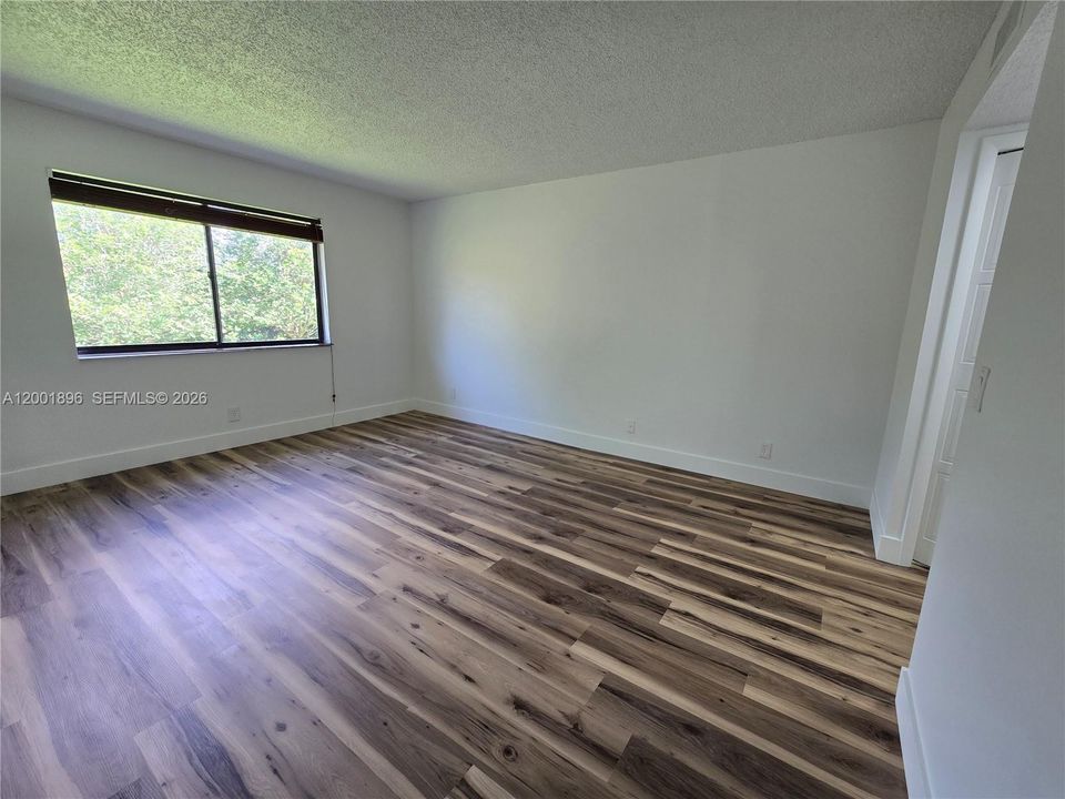 Active With Contract: $2,450 (2 beds, 2 baths, 1220 Square Feet)