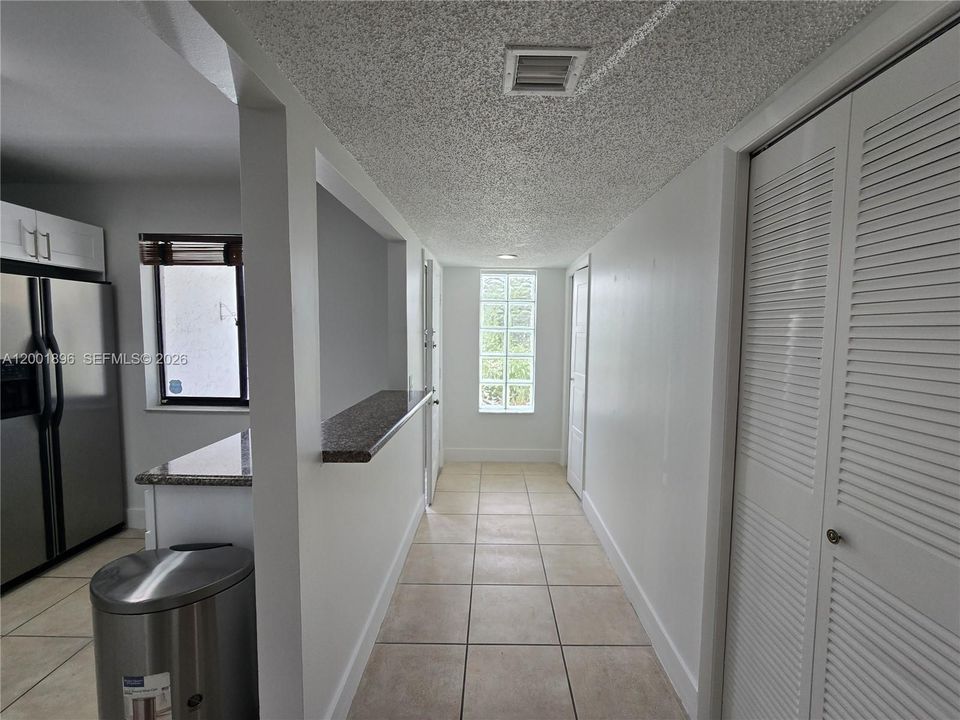 Active With Contract: $2,450 (2 beds, 2 baths, 1220 Square Feet)