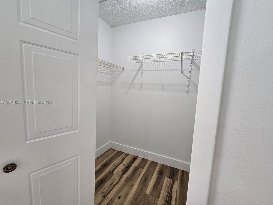 Active With Contract: $2,450 (2 beds, 2 baths, 1220 Square Feet)