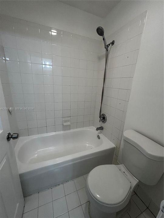 Active With Contract: $6,400 (5 beds, 3 baths, 2550 Square Feet)