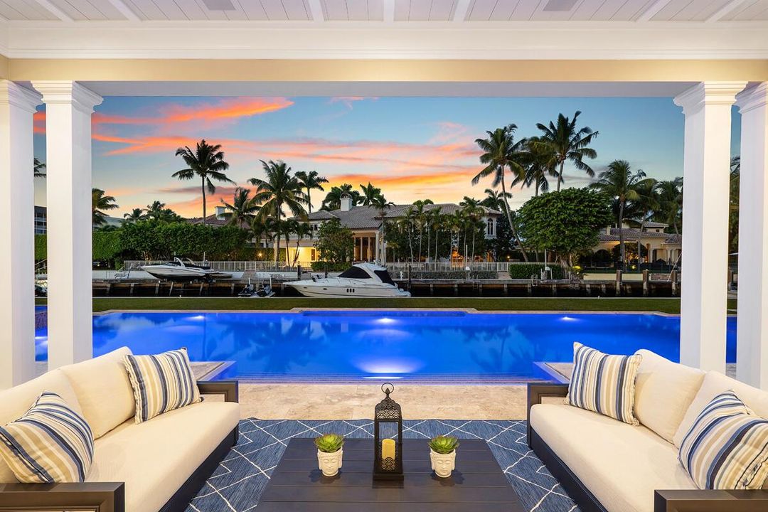 133_Coconut_Palm_Road_Dusk_03