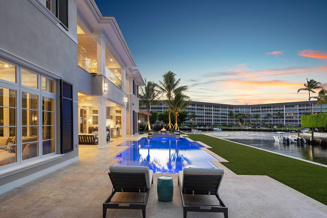 133_Coconut_Palm_Road_Dusk_09